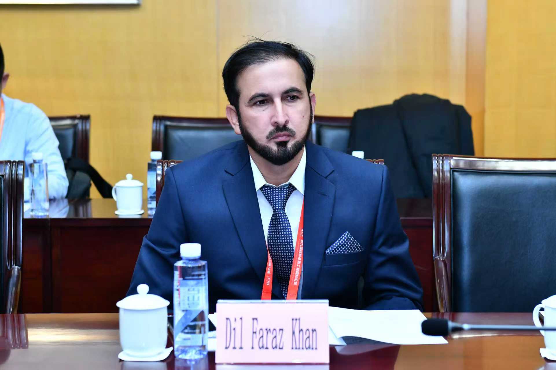 695ba6adad89644c829acb9df4c04ec8.jpg 695ba6adad89644c829acb9df4c04ec8.jpg